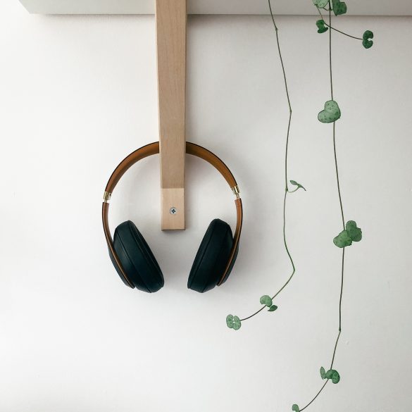 Above the desk situation